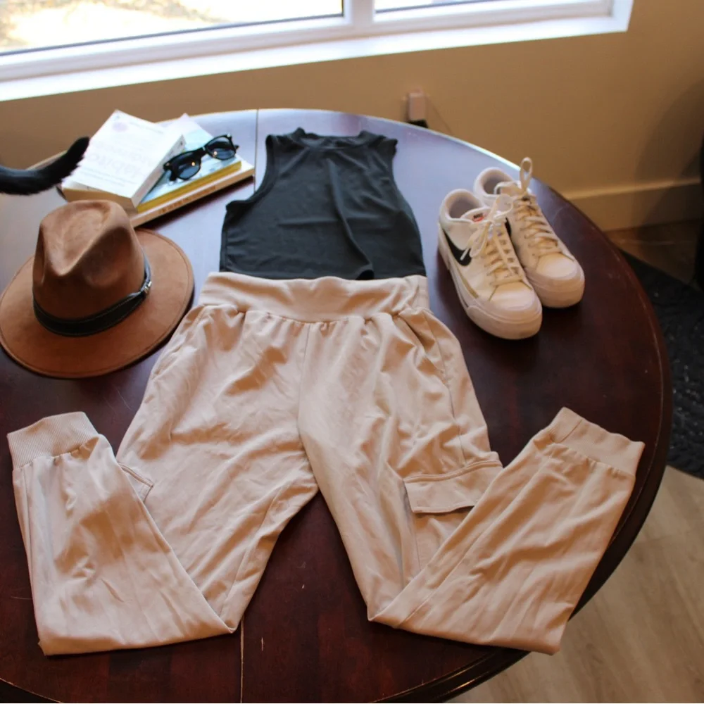 beige jogers pants 🛍️🛒💃🦋🍂